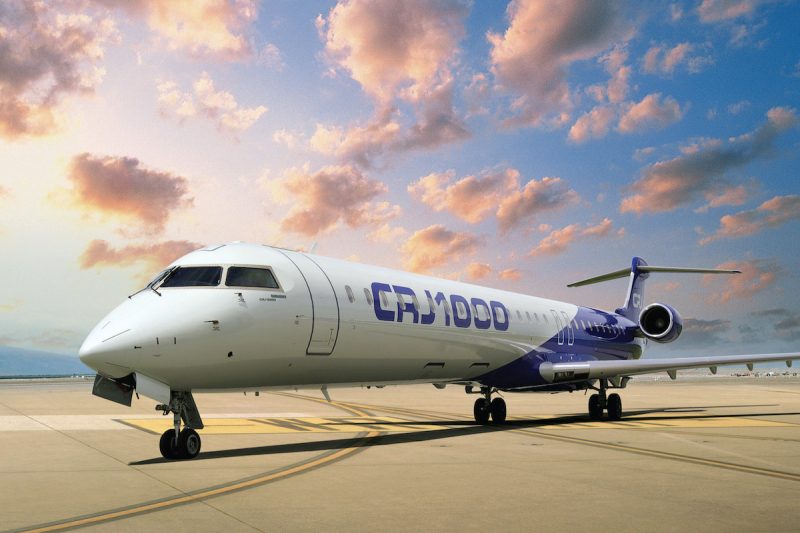 CRJ 1000