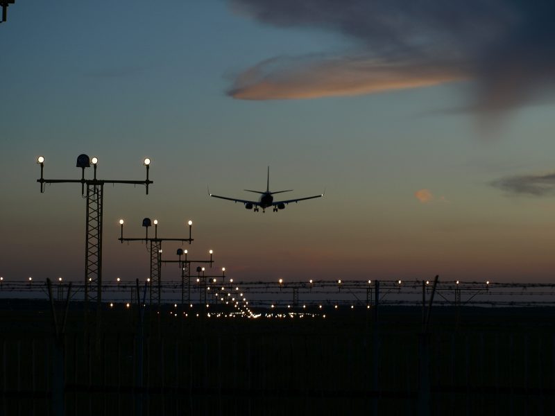 B737 landing